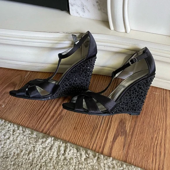 🎉HOST PICK🎉Kenneth Cole shoes - Picture 3 of 5